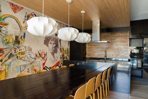 Dining - Chic Urban Retreat: 1BR Haven in Providencia (Providencia)