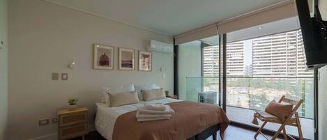 2 habitaciones, tabla de planchar con plancha, wifi y ropa de cama