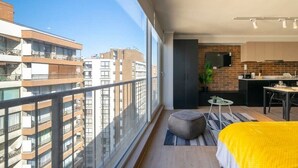 Iron/ironing board, WiFi, bed sheets - Charming Studio Retreat in Providencia's Heart (Providencia)