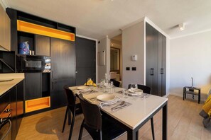 Dining - Stylish and Cozy Studio Apartment in Providencia (Providencia)