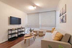 テレビ、書斎 / ワークスペース