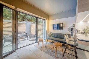 Televisión, oficina