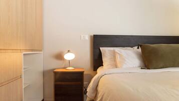 Strygejern/strygebræt, Wi-Fi, sengetøj