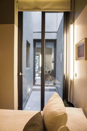 1 soverom, skrivebord, strykejern/-brett og wi-fi