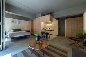 1 bedroom, iron/ironing board, internet, bed sheets - Stay in Comfort Just Steps Away from Bellavista (Providencia)