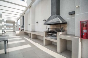 Property grounds - Park & ShopChic 2BR sleeps 6 Las Condes (Las Condes)