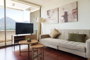 テレビ、書斎 / ワークスペース