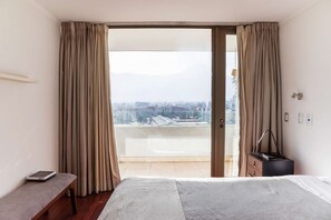 1 bedroom, iron/ironing board, WiFi, bed sheets - Exclusive accommodation in Kennedy area (Las Condes)