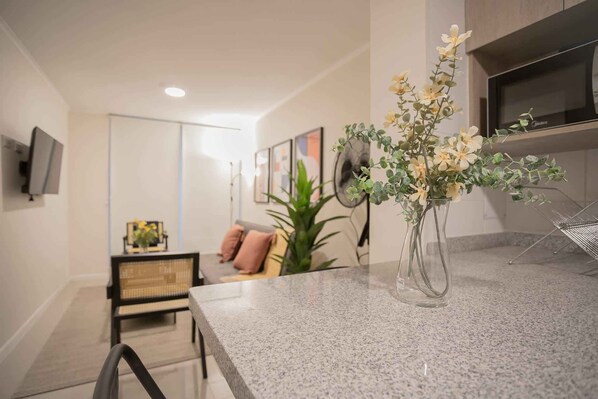 TV, offices - scape to the heart of the city with a great views (Santiago)