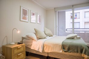Iron/ironing board, WiFi, bed sheets