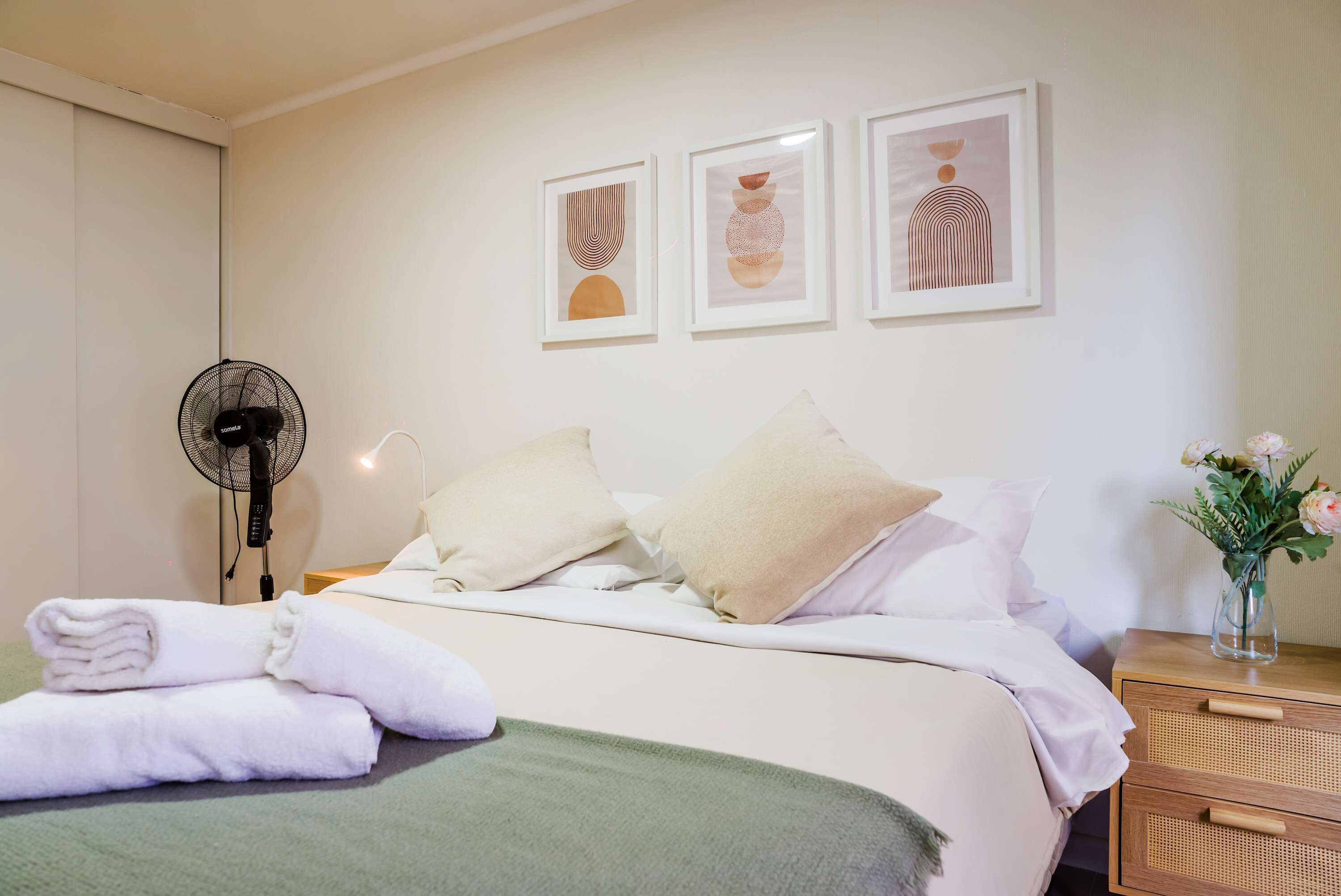 Iron/ironing board, WiFi, bed sheets