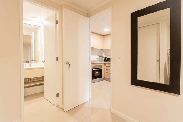 Fridge, microwave, oven, stovetop - Modern 1BR Urban Retreat in Santiago (Santiago)