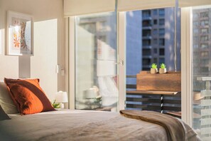 熨斗/熨衫板、Wi-Fi、床單