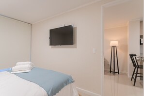 1 bedroom, iron/ironing board, WiFi, bed sheets - Explore the best of Santiago from our home (Santiago)