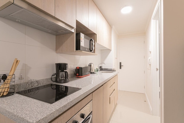 Fridge, microwave, oven, stovetop - Relax and Enjoy the Best of Stgo Centro (Santiago)