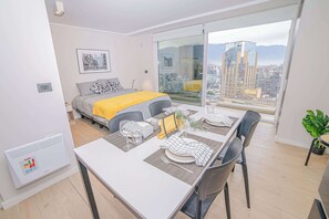 Schreibtisch, Bügeleisen/Bügelbrett, WLAN, Bettwäsche