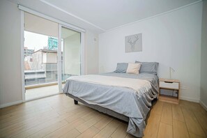 1 室のベッドルーム、デスク、アイロン / アイロン台、WiFi