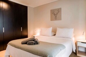 1 bedroom, desk, iron/ironing board, WiFi - Lovely 1BR Close to Everything in Providencia (Santiago)