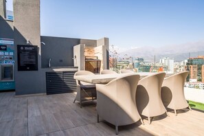 Outdoor dining - Lovely 1BR Close to Everything in Providencia (Santiago)