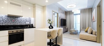 Lux 2BR Aykon Escape in Business Bay