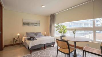 Bügeleisen/Bügelbrett, WLAN, Bettwäsche