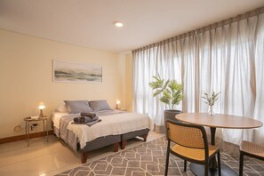 Iron/ironing board, WiFi, bed sheets - Discover the Charm of Las Condes in this Studio (Las Condes)