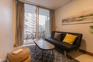 テレビ、書斎 / ワークスペース