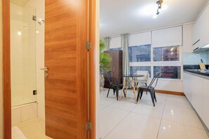 Dining - Delightful Studio Apartment in Las Condes (Las Condes)