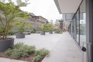 Property grounds - Live the unforgettable experience of Barrio Italia (Santiago)