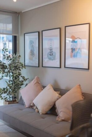 TV, offices - Live the unforgettable experience of Barrio Italia (Santiago)