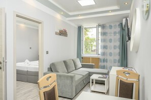 1 bedroom, desk, free WiFi - Palais Pálffy Apartment for 4 in Vienna (Vienna)