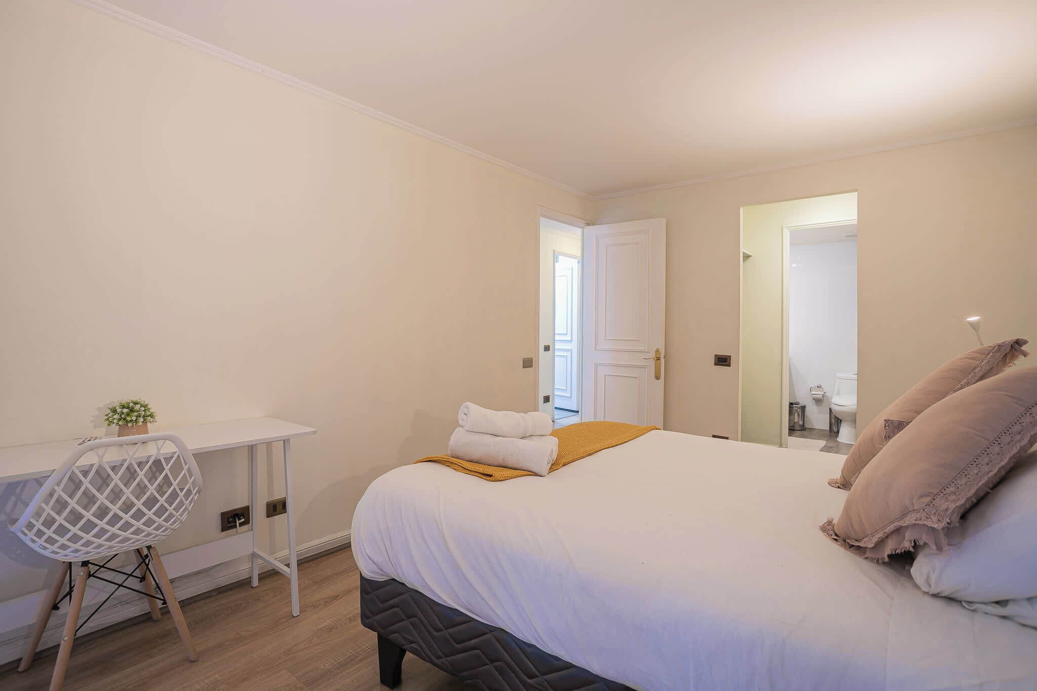 1 bedroom, desk, iron/ironing board, WiFi