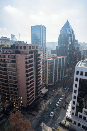 Exterior - Sophisticated Comfort Just Steps from Mall (Las Condes)