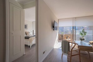 1 slaapkamer, een strijkplank/strijkijzer, wifi, beddengoed
