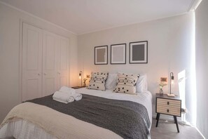 1 soverom, strykejern/-brett, wi-fi og sengetøy