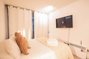 2 slaapkamers, een strijkplank/strijkijzer, wifi, beddengoed