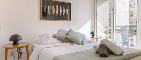 Iron/ironing board, WiFi, bed sheets