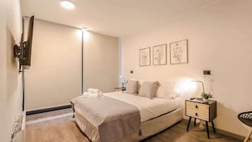 2 habitaciones, tabla de planchar con plancha, wifi y ropa de cama