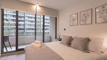 2 habitaciones, tabla de planchar con plancha, wifi y ropa de cama