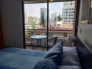 2 slaapkamers, een strijkplank/strijkijzer, wifi, beddengoed