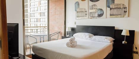 2 habitaciones, tabla de planchar con plancha, wifi y ropa de cama