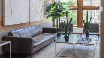 Télévision, espaces bureaux