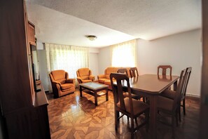 Dining - SABELIN HOUSE (SUESA)