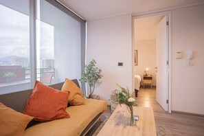 TV, offices - Live the authentic atmosphere of Barrio Italia (Ñuñoa)