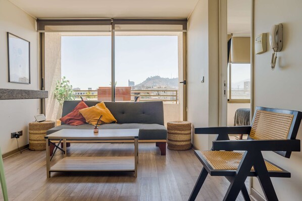 Televisión y oficina 