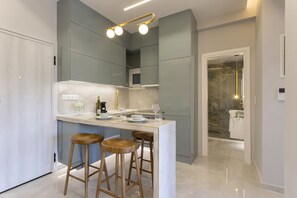 In-room dining - Gold Apartment (Nea Smirni)