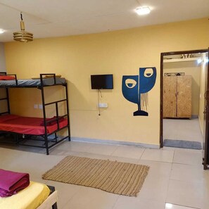 Free WiFi, bed sheets - Vattakanal Homestays (Kodaikanal)