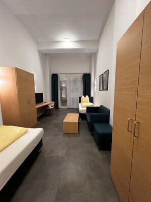 1 bedroom, desk, WiFi, bed sheets - Fabella Flats Forchheim - Fabella 18 (Forchheim)