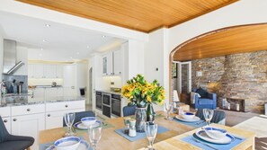 House (5 Bedrooms) | Floor plan - Rainbow Leap - 5 Bed Holiday Home - Saundersfoot (Saundersfoot)