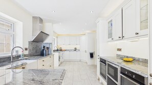 House (5 Bedrooms) | Floor plan - Rainbow Leap - 5 Bed Holiday Home - Saundersfoot (Saundersfoot)